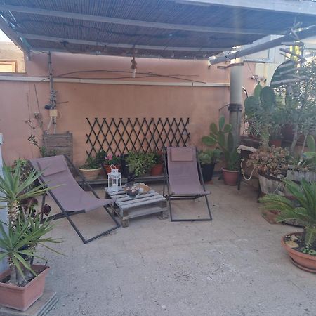 La Casa Di Melina - Home Book & Green Lovely Terrace 파키노 외부 사진